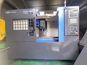 화천기계 VESTA1000,10,000RPM,24툴,칩컨베이어리프트업,버켓,6인치바이스3개,집진기