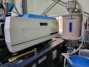 중고사출기 우진380톤 하이브리드