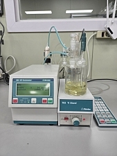 Metrohm 831 KF Coulometer+703 Ti Stand